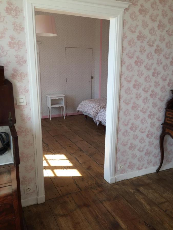 Chateau De Perpezat Apchat Luaran gambar